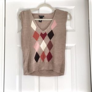 New York & Co argyle sweater vest Medium